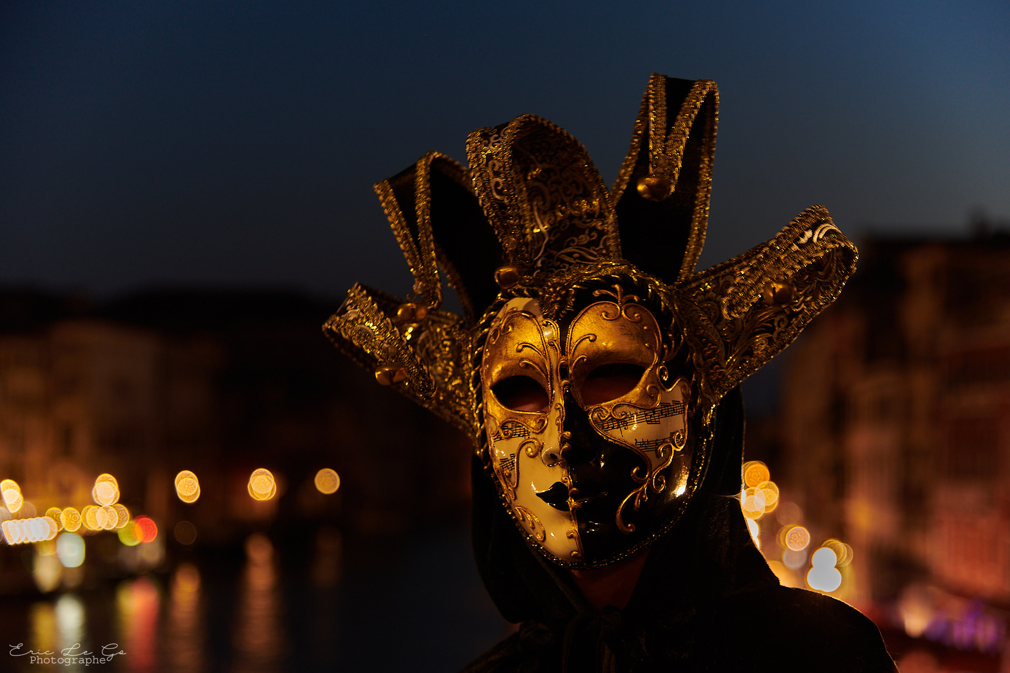 Masque vénitien pris lors d'un voyage photo à Venise