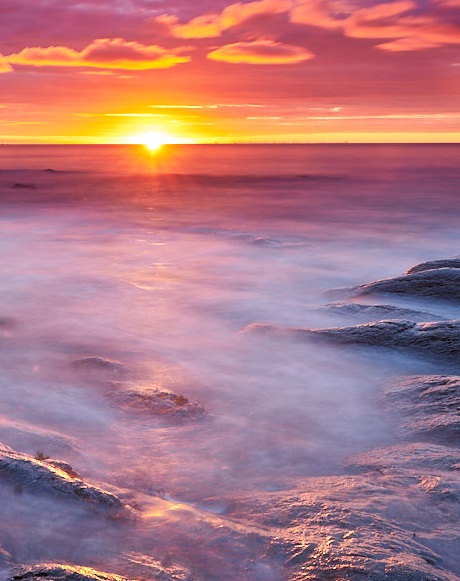 Coucher de soleil avec brume en Norvège