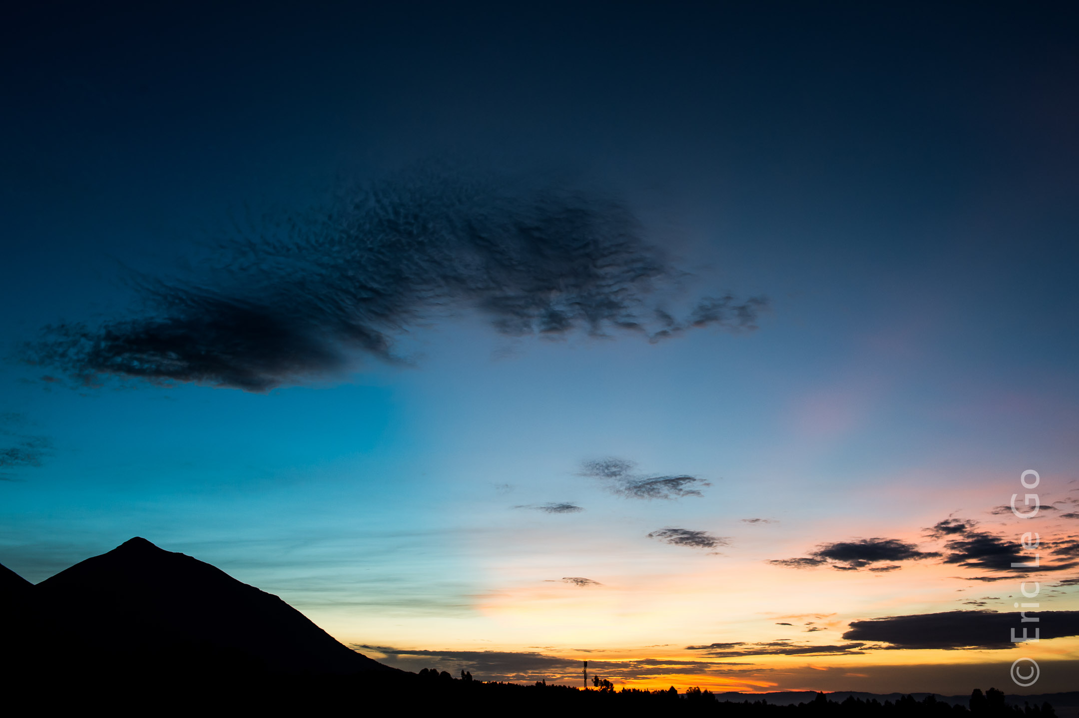 Paysage au coucher de soleil au Rwanda
