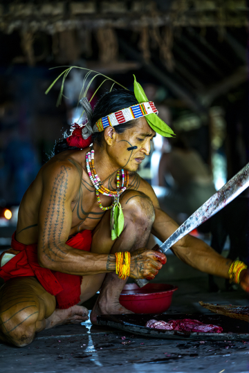 À la rencontre des Mentawai avec Leica